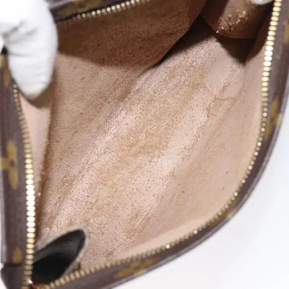 LOUIS VUITTON Monogram Poche Toilette 19 Pouch